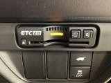 ETCが付いてます。ETC搭載車しか通過できないスマートICが利用できるようになりますよ!現在スマートICの設置箇所も増えてきているので、高速道路利用の幅が広がりますね☆