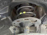 お車を安心してお乗りいただく為には、足回りの定期点検が欠かせません。サービスサポート(有償保証)では無料点検もご提供しており、安心のカーライフをお過ごしいただけるサポート体制が整っています。