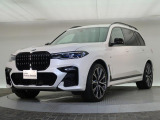 BMWのお車は、走行の安定性とコーナリングの良さを追求し、思い通りにハンドルの操作可能です。試乗車もご用意しておりますので、ぜひ&ldquo;駆け抜ける歓びをご体感ください!