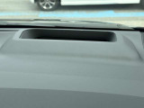【オプション】カラーヘッドアップディスプレイ(フロントウィンドに運転に必要な情報が映し出されます)