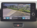 バックモニター付きで、車庫入れやバック時の後方確認をしっかりサポート。モニターに映し出される映像で死角も確認しやすく、狭い場所での駐車や後退時の操作をより安心して行えます。