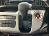 オートマチックシフトレバーは、手になじみ操作しやすい形状で安全運転にもつながります♪