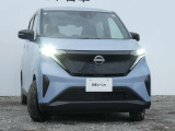 LEDヘッドライトです。ハイビームアシスト・ヘッドランプをハイビームにして走行中、前方の対向車や先行車がいたり、明るい場所を走行すると自動でロービームになります。