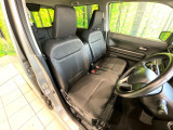 運転席シート廻りは使用感も少なく、良好な状態となっています。丁寧に使われていたことがよくわかりますね。