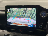 【バックカメラ】駐車時に後方がリアルタイム映像で確認できます。大型商業施設や立体駐車場での駐車時や、夜間のバック時に大活躍!運転スキルに関わらず、今や必須となった装備のひとつです!