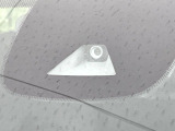 【インテリジェントエマージェンシーブレーキ】フロントカメラで前方の車両や歩行者を検知。衝突しそうな時は衝突被害軽減ブレーキが作動、衝突回避をサポート。より安全にドライブをお楽しみいただけます。