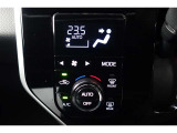 ★エアコンはオートタイプが装着済みです!オートモードにしておけば、車内温度を設定するだけで風の料や吹き出し口の切り替えを機械が行ってくれます!一年中快適な環境を作れますよ♪