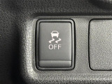 【VDC:ビークルダイナミクスコントロール】ドライバーの運転操作やクルマの挙動を検知して、自動でブレーキやエンジン(ハイブリッド車はモーター)の制御を行います。滑りやすい路面でも安心感が違いますね!