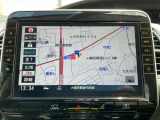 純正10インチの大画面!
