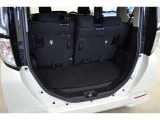 見えないところまで徹底洗浄! 「まるごとクリーニング」施工済み。 室内の汚れもニオイも、くまなく洗浄・除菌・消臭! ボディやタイヤ、エンジンルームもすみずみまで美しく仕上げます。