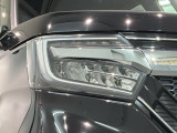LEDヘッドライトは、点灯の瞬間から最大光量を発揮し、突然暗くなるトンネルなどでの安定感を高めます。