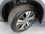 純正アルミホイール タイヤサイズは225/55R18