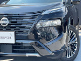 最新式はLEDヘッドランプですね。瞬時に明るい光が夜間の運転をぐっと楽にしてくれますよ。