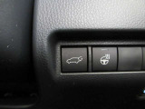 【パワーバックドアスイッチ】運転席からスイッチ操作でバックドアを自動開閉でき、とても便利です!