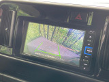 【バックカメラ】駐車時に後方がリアルタイム映像で確認できます。大型商業施設や立体駐車場での駐車時や、夜間のバック時に大活躍!運転スキルに関わらず、今や必須となった装備のひとつです!