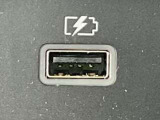 前席USB電源です。