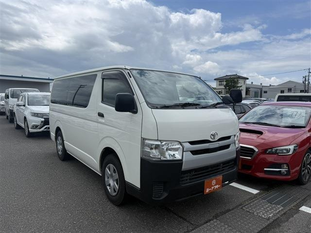 トヨタ ハイエースバン 