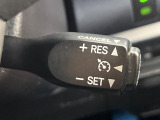 【クルーズコントロール】高速道路もラクラク走行。アクセルを離しても一定速度で走行ができ、長距離運転時の負担を軽減!加速・減速も簡単なスイッチ操作で調整できます。