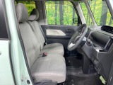 運転席シート廻りは使用感も少なく、良好な状態となっています。丁寧に使われていたことがよくわかりますね。