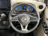 【純正革巻きステアリング】上質な革を使用することで、手にしっかり馴染みとても運転しやすいハンドルです♪