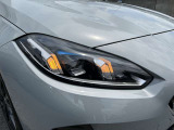 また、BMW正規認定中古車は、エマージェンシーサービスが自動付帯。24時間365日、皆様のカーライフをサポート致します。確かな安心のうえで、「駆けぬける歓び」をご堪能ください。