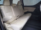 ゆとりある広々とした車内空間は、ドライブを始め買い物やレジャーなど、幅広く活躍します。一人でもみんなとでもお出かけを楽しみましょう!