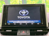 【純正9型ナビ】人気の純正ナビを装備。オーディオ機能も充実しており、Bluetooth接続すればお持ちのスマホやMP3プレイヤーの音楽を再生可能!毎日の運転がさらに楽しくなります!!