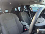 運転席シート廻りは使用感も少なく、良好な状態となっています。前オーナー様が丁寧に使っていたことがよくわかりますね。