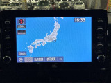 ディスプレイオーディオやカーナビは、現代のドライブにおいて欠かせない装備のひとつです。初めての場所でも迷いにくく、快適なルート案内で運転をサポートします。移動中のエンターテインメント性も高まります。