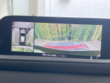 【360&deg;ビューモニター】専用のカメラにより、上から見下ろしたような視点で360度クルマの周囲を確認することができます☆死角部分も確認しやすく、狭い場所での切り返しや駐車もスムーズに行えます。