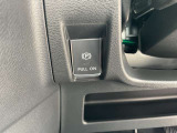 AUTO HOLD機能搭載してあります!ブレーキを踏んで停止すると、自動的にブレーキ力を保持します。信号待ちや渋滞中などに、ブレーキペダルを踏み続ける必要がなく、足の疲れを軽減してくれます☆
