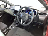 前方の見通しが良いすっきりした視界、誰でも扱いやすく運転できます。疲れにくく安心ドライブを更に快適なものにします!