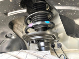お車を安心してお乗りいただく為には、足回りの定期点検が欠かせません。サービスサポート(有償保証)では無料点検もご提供しており、安心のカーライフをお過ごしいただけるサポート体制が整っています。