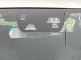【i-ACTIVESENSE】走行中に前方の車両等を認識し、衝突しそうな時は警報とブレーキで衝突回避と被害軽減をアシスト。より安全にドライブをお楽しみいただけます。
