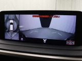 上から車両を見下ろしたような映像をナビゲーション画面に表示する「パノラミックビューモニター」を搭載しています。