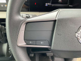 ステアリングスイッチの操作で、音量調整等が出来ますので目線をずらすことなく使用出来るので安全です。