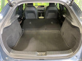 【パワーバックドア】スマートキーや運転席のボタンを押すだけでリアゲートが自動で開閉します!荷物を持っている時や、高い位置にあるバックドアを閉める際に便利な機能です♪