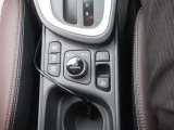 【EVモード搭載】スイッチひとつで電気自動車(EV)に早変わり!ガソリンを使わずにモーターだけで走行できるため、静粛性と優れた燃費性能を両立します。