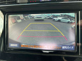 車庫入れや縦列駐車をサポート!苦手な駐車も安心なバックモニターを装備☆予測進路線も表示されるので、ラクラク駐車できます。