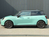 【MINI NEXT 認定中古車】安心の保証プログラムや延長保証など、MINI NEXT車両をご購入いただいたオーナーの皆様に、より快適なMINIライフを楽しんでいただくためのユニークなサービスをご用意しております。