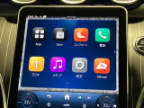新しくなったセンターコンソールはスマートフォンを操作するような感覚でナビから車両の設定までが可能です。