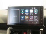 ディスプレイオーディオを装備。スマホとクルマをつなぐことで、これまでのナビに加えて、いろんなサービスが楽しめます。