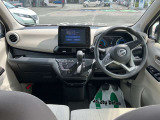 ドライバーのかたと助手席のかたが座るシートです。実際お座りいただくのが、分かりやすいと思います。お気軽にご来店ください!