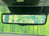 【デジタルインナーミラー】後席の大きな荷物や同乗者で後方が確認しづらい時でも安心!カメラが撮影した車両後方の映像をルームミラー内に表示。クリアな視界で状況の確認が可能です!