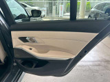 BMW正規ディーラー BMW Premium Selection調布の認定中古車です。厳しい基準をクリアした高品質車両のみ販売。BMW認定中古車保証付き(最長4年・距離無制限)、全国納車対応可能です。