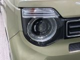 LEDヘッドライトは、点灯の瞬間から最大光量を発揮し、突然暗くなるトンネルなどでの安定感を高めます。