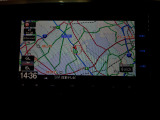 ナビゲーションを装備。多彩な機能で快適ドライブをアシスト。オーディオ機能も充実していますね。