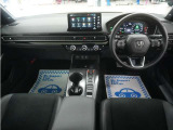 とても握りやすいステアリング!運転手の気持ちがそのまま伝わるかのような反応をしてくれます!小物入れや各ボタンの配置にこだわり、とても使いやすいです !視認性も良好なのでロングドライブもお任せ下さい。