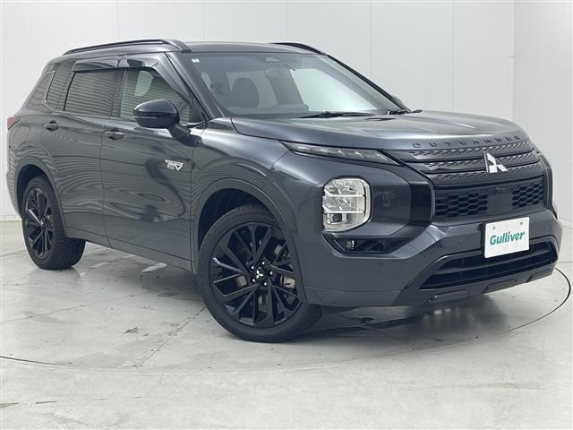 アウトランダー PHEV 2.4 ブラック エディション 4WD 本革シート