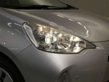 LEDヘッドライトです。デザイン性がよくとても明るいので、夜間の走行や悪天候でも安心です。しかも長寿命!